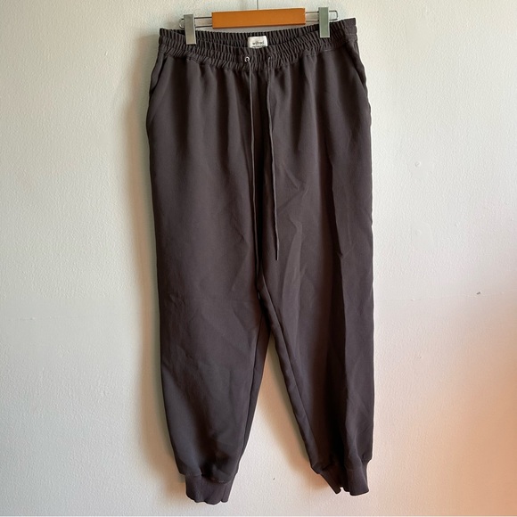 Aritzia Wilfred Buffon Grey Jogger Pants - Picture 2 of 10